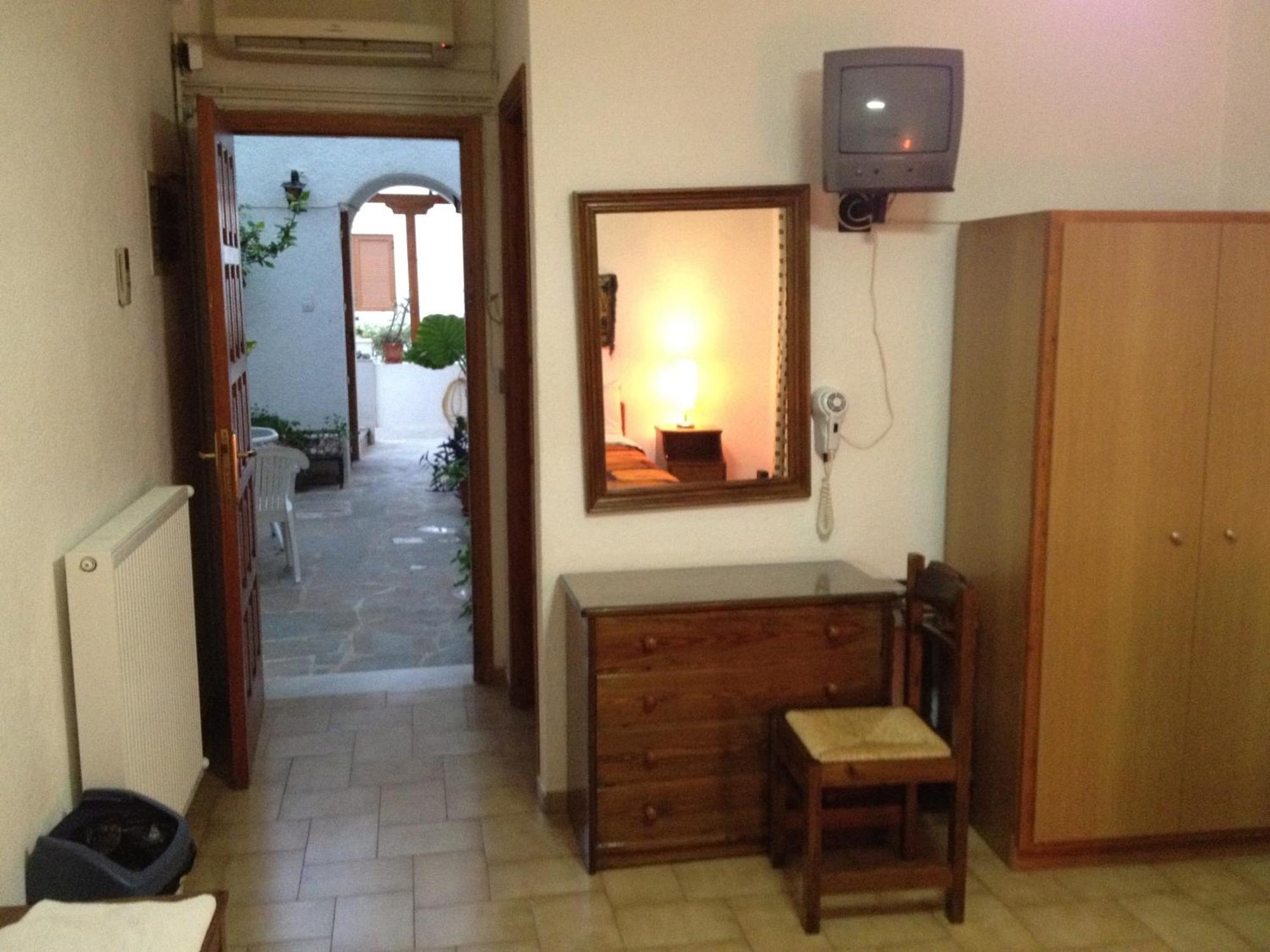 Pantazis Studios Aegina Esterno foto